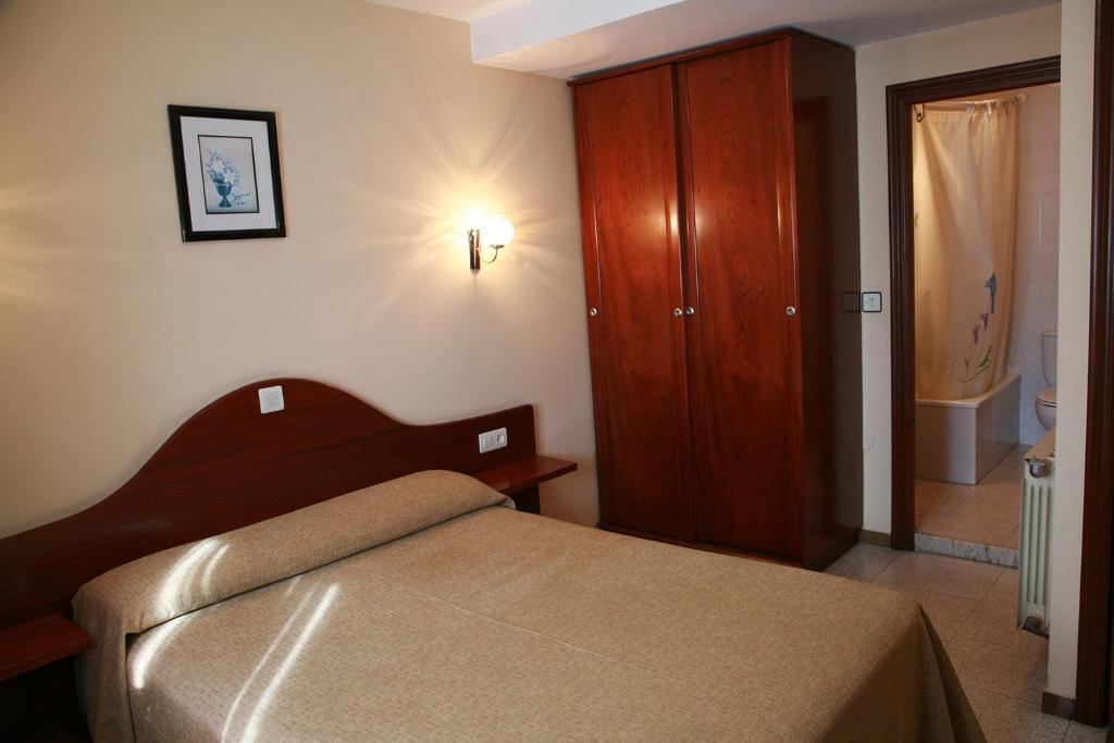 Hotel La Paz ยาเนส ภายนอก รูปภาพ